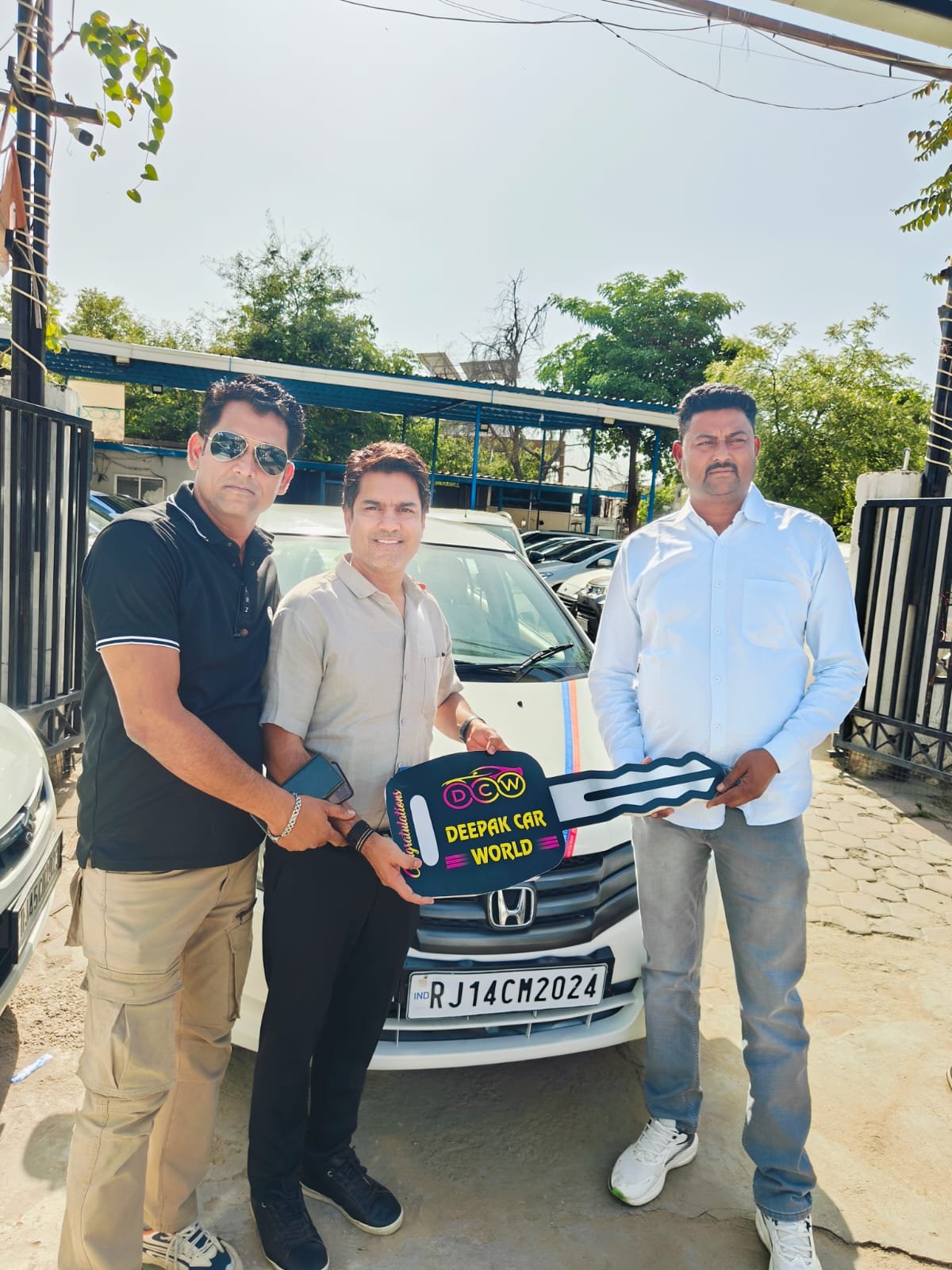 Deepak Car World | Premium Pre-Owned Cars in Jaipur